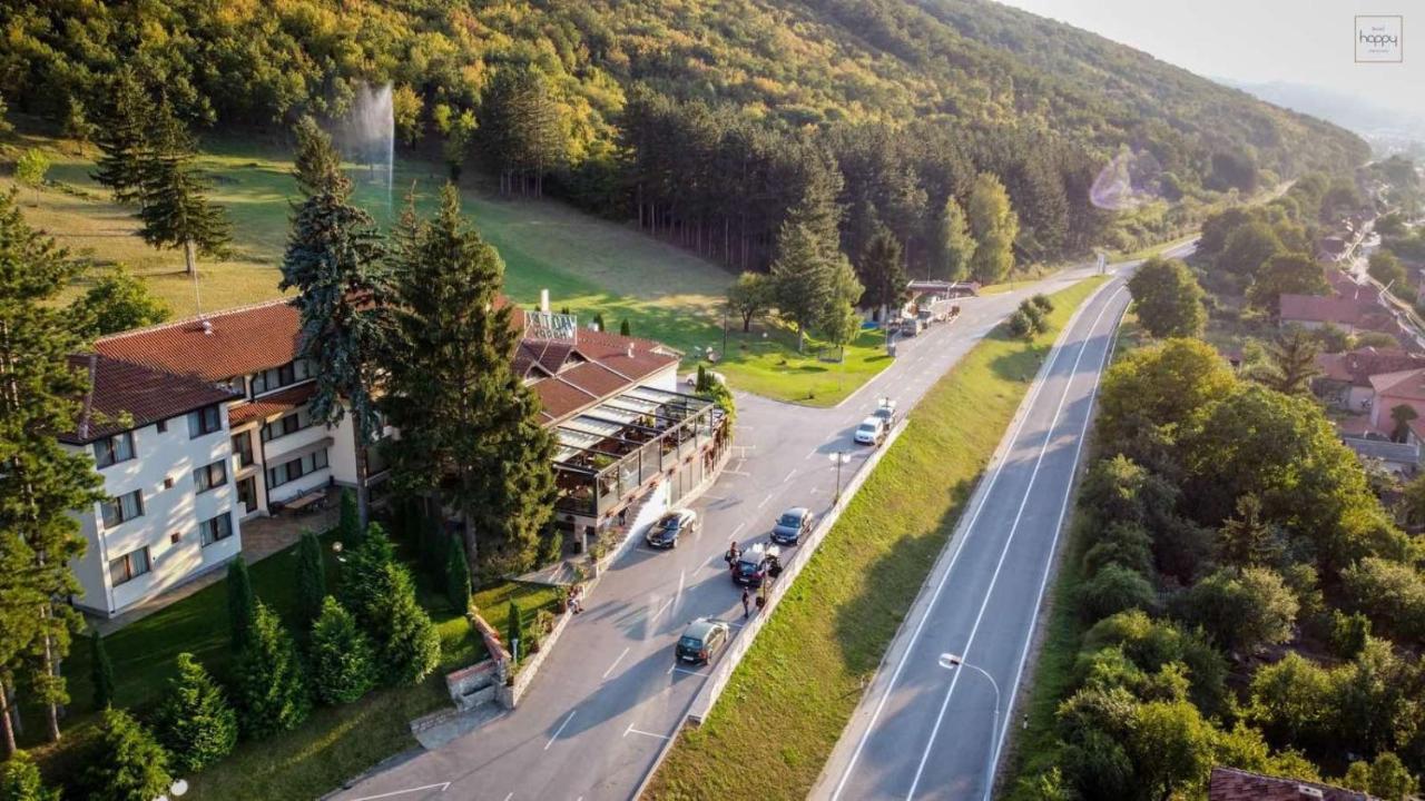 Hotel Happy Dimitrovgrad Exterior photo