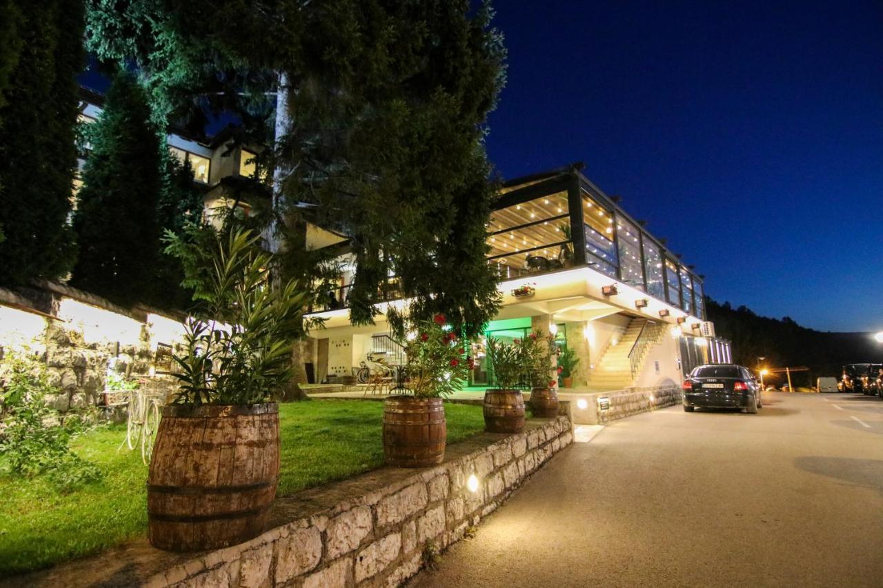 Hotel Happy Dimitrovgrad Exterior photo