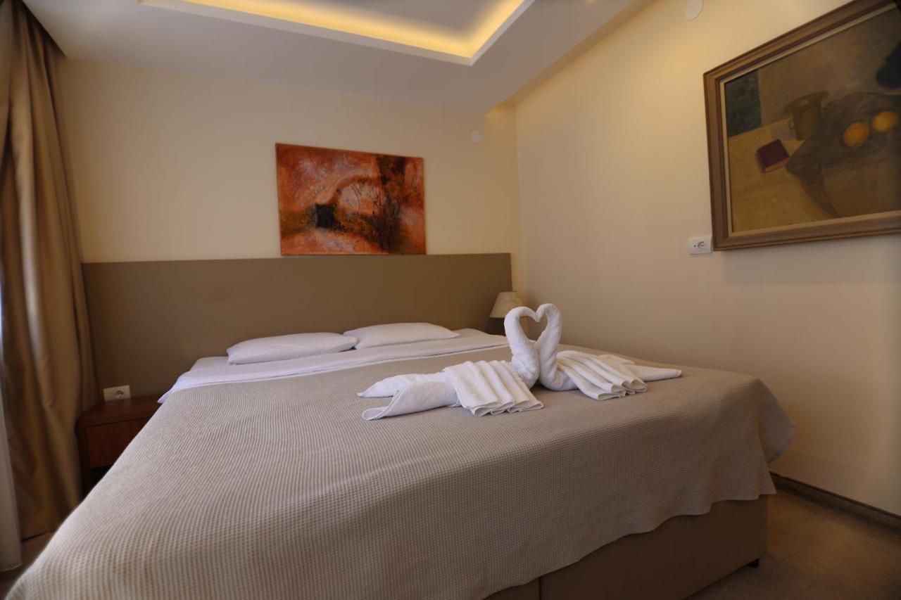 Hotel Happy Dimitrovgrad Exterior photo