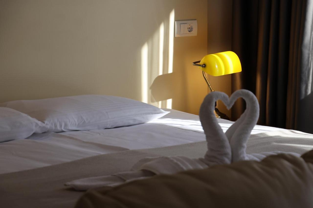 Hotel Happy Dimitrovgrad Exterior photo