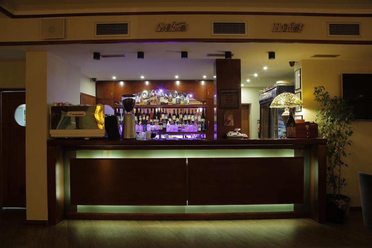 Hotel Happy Dimitrovgrad Exterior photo