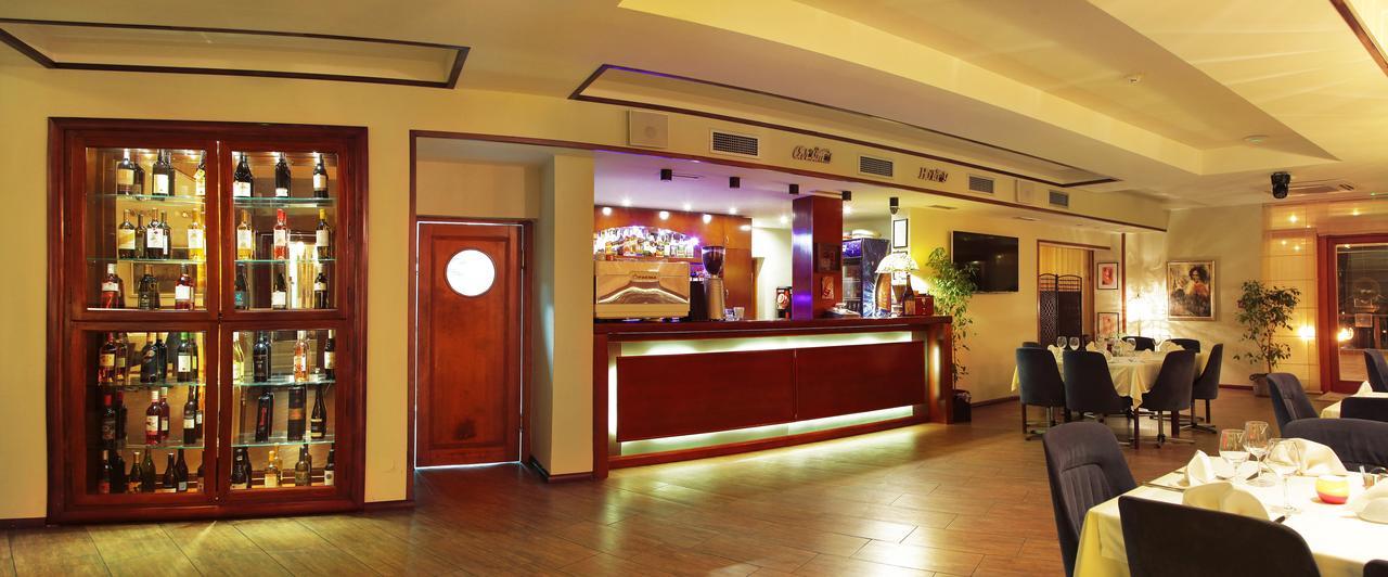 Hotel Happy Dimitrovgrad Exterior photo